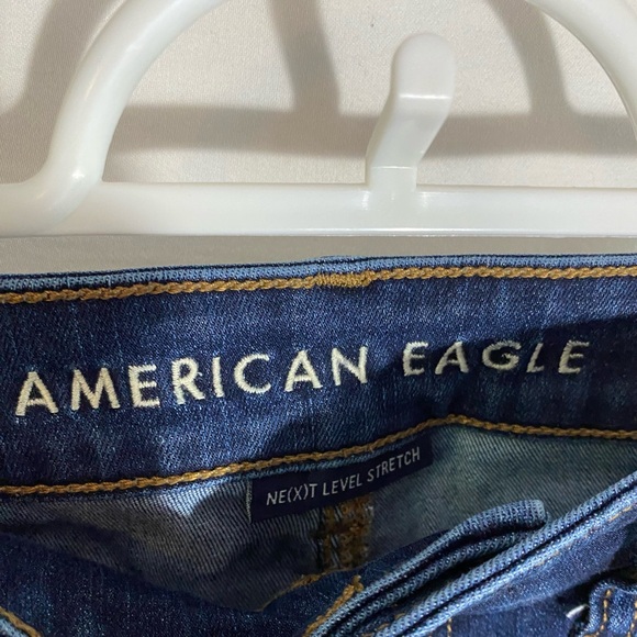 American Eagle Denim shorts, Hi-Rise Shortie, size 8 NWOT - Picture 2 of 6